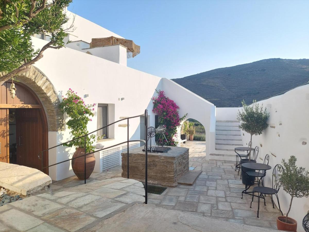 Ursa Major Suites Tinos Екстер'єр фото